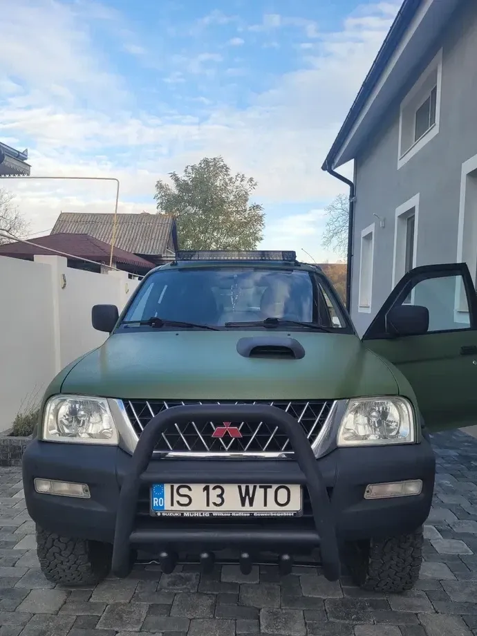 Mitsubishi L200 Pick Up 4x4 Invite — imagine 4