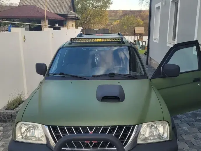 Mitsubishi L200 Pick Up 4x4 Invite