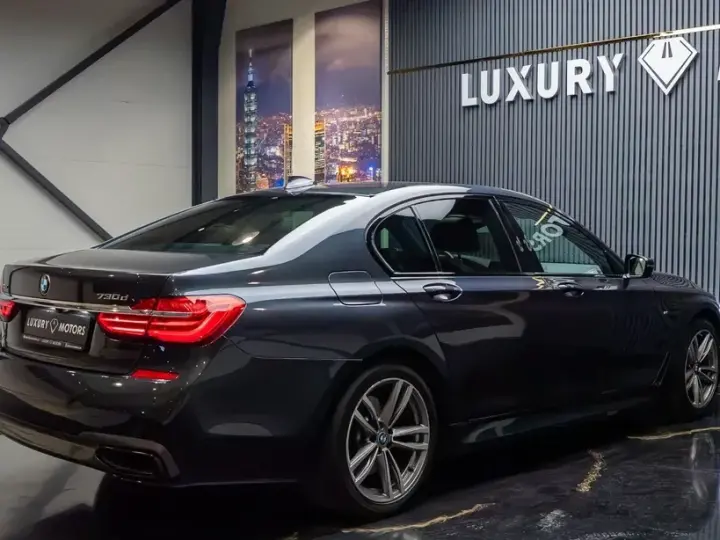 BMW Seria 7 G11/G12 730d xDrive
