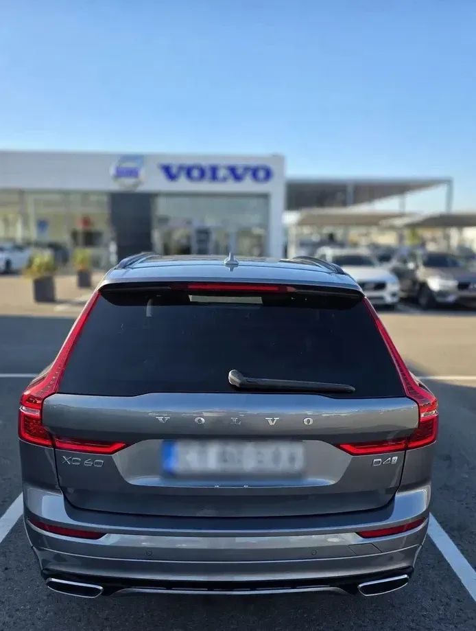 Volvo XC 60 D4 R-Design — imagine 2