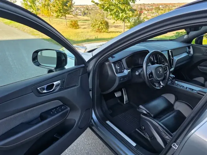 Volvo XC 60 D4 R-Design