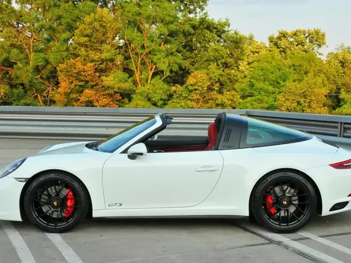 Porsche 911 Targa 4 GTS PDK