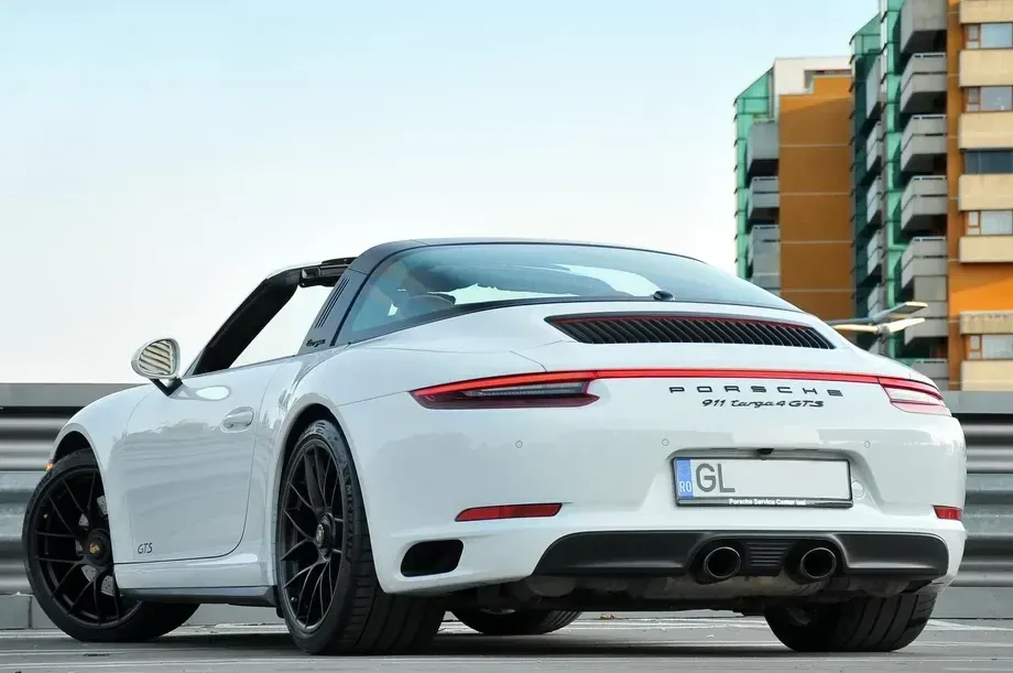 Porsche 911 Targa 4 GTS PDK — imagine 4