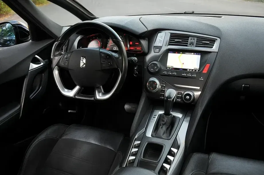 DS Automobiles DS 5 — imagine 2