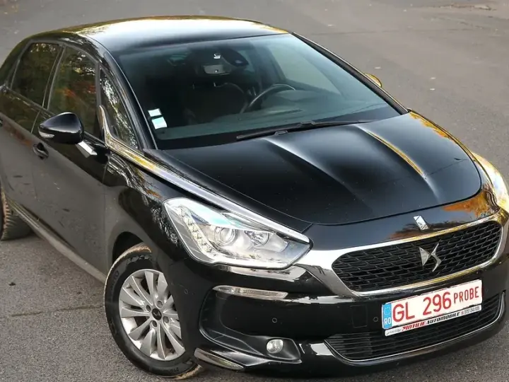 DS Automobiles DS 5