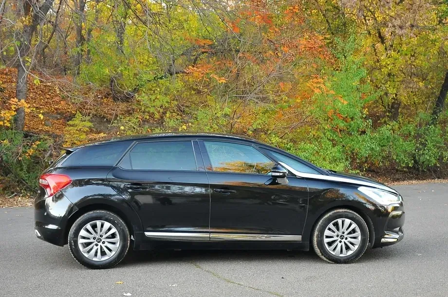 DS Automobiles DS 5 — imagine 4