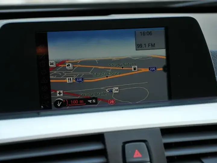BMW Seria 3 F30/F31/F34 316d Modern Line