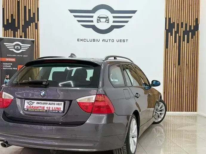 BMW Seria 3 E90/E91/E92/E93 318i Edition Sport