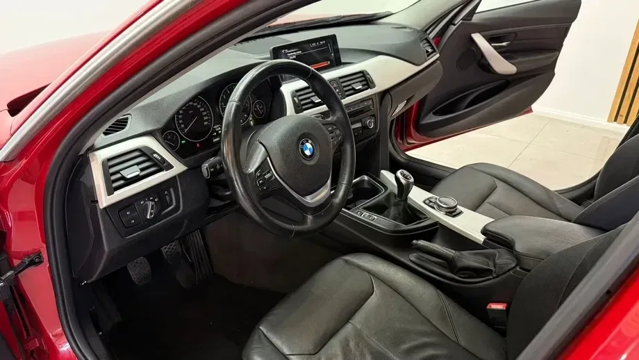 BMW Seria 3 F30/F31/F34 316i — imagine 5