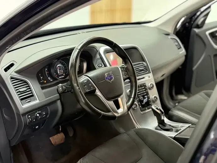 Volvo XC 60 II D4 Momentum
