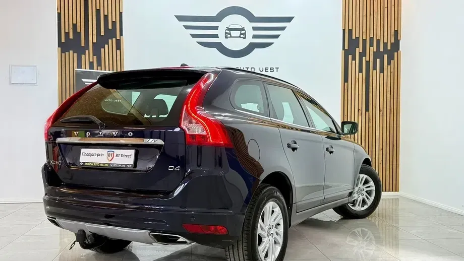 Volvo XC 60 II D4 Momentum — imagine 3
