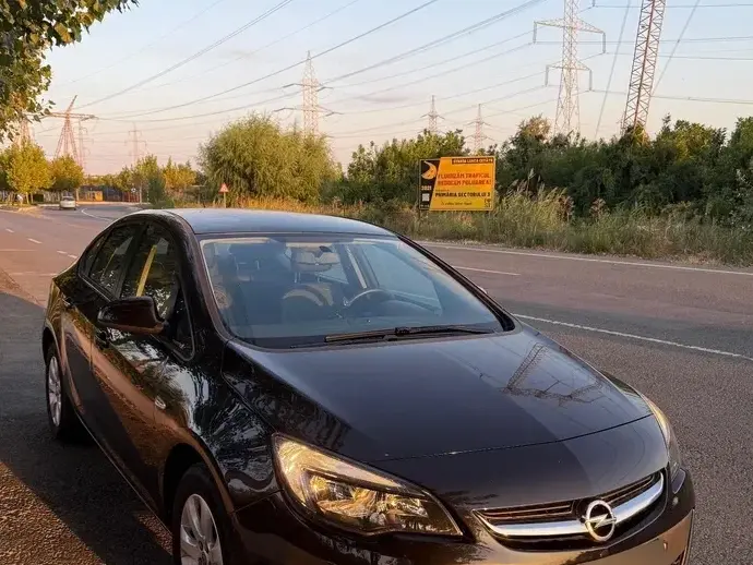 Opel Astra J