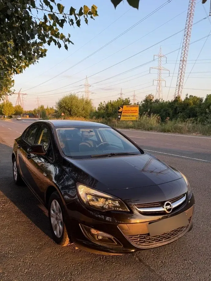 Opel Astra J — imagine 2