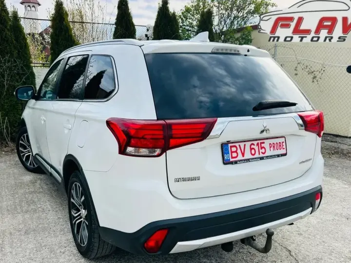 Mitsubishi Outlander 2.2 DI-D 4WD Automatik Intense