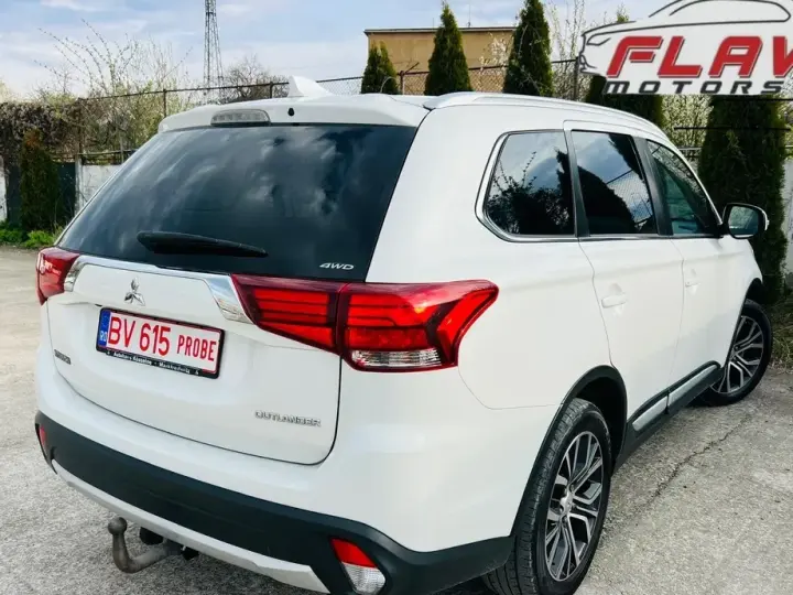 Mitsubishi Outlander 2.2 DI-D 4WD Automatik Intense