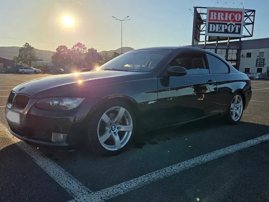 BMW Seria 3 E90/E91/E92/E93 — imagine 4