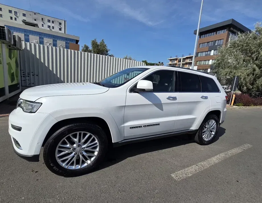 Jeep Grand Cherokee 3.0 TD AT Summit — imagine 3