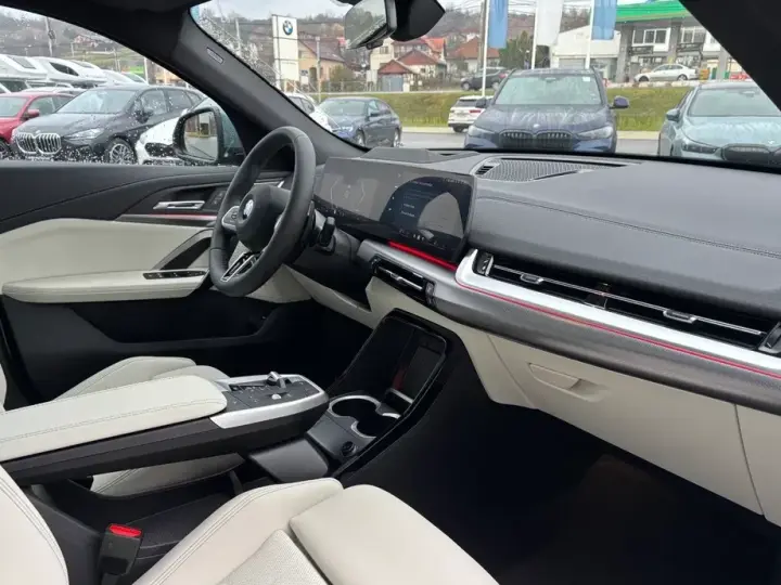BMW X2 sDrive20i AT MHEV