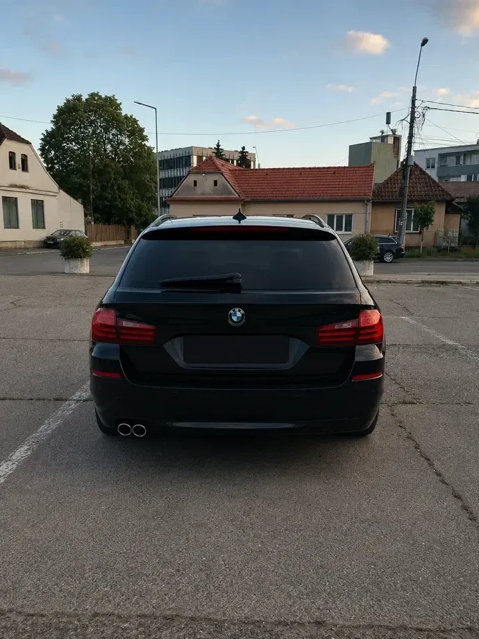 BMW Seria 5 F10/F11/F07 520d xDrive AT — imagine 5