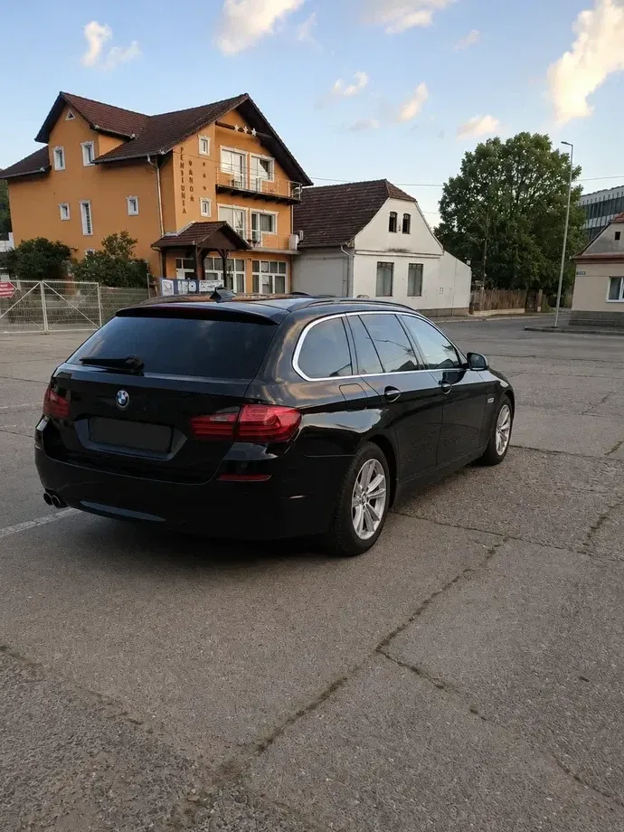 BMW Seria 5 F10/F11/F07 520d xDrive AT — imagine 4
