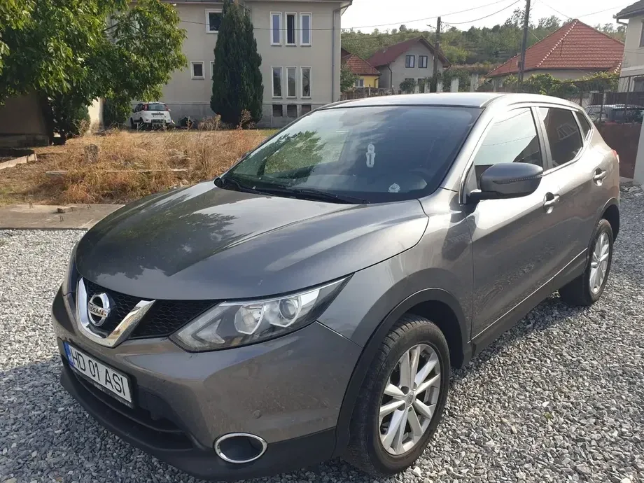 Nissan Qashqai II 1.6L dCi Start/Stop 4X4-i N-Connecta — imagine 3