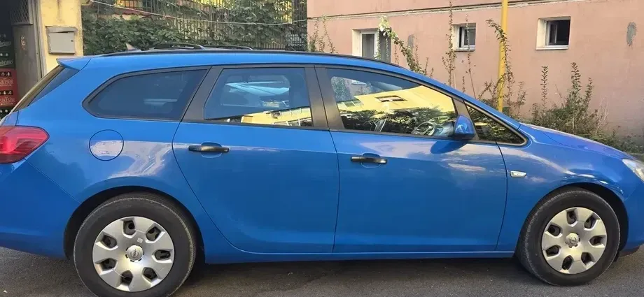 Opel Astra J 1.7 CDTI — imagine 4