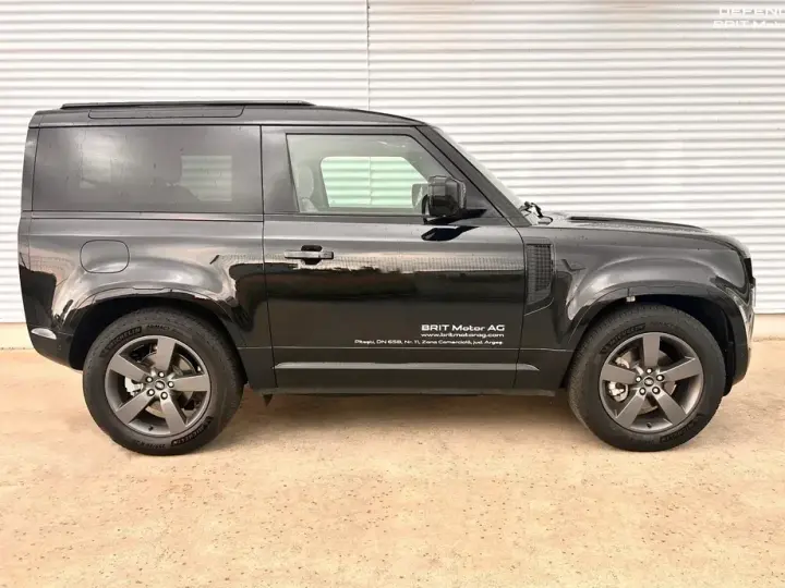 Land Rover Defender 90 3.0 D250 MHEV X-Dynamic SE
