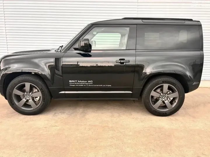 Land Rover Defender 90 3.0 D250 MHEV X-Dynamic SE