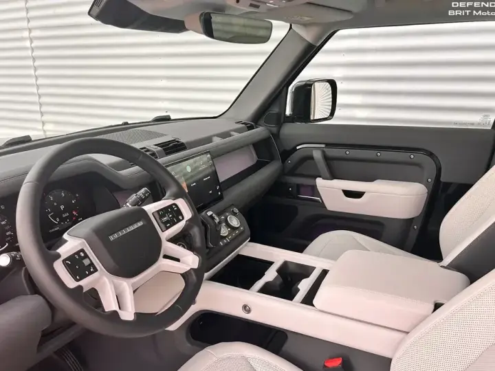 Land Rover Defender 90 3.0 D250 MHEV X-Dynamic SE