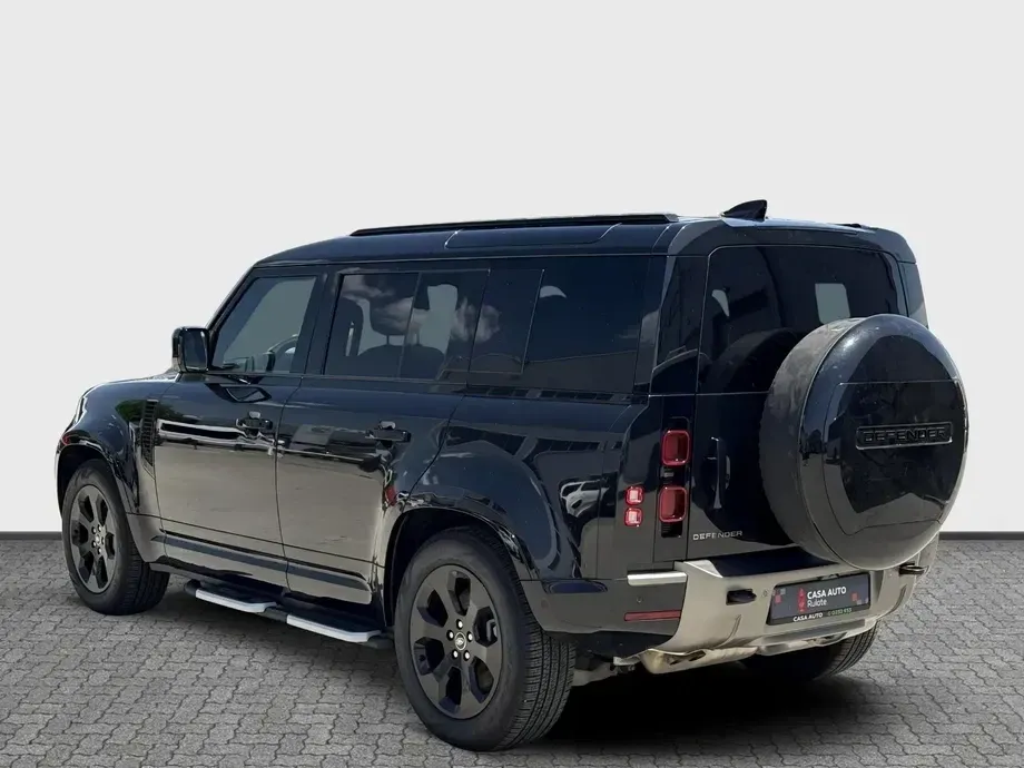 Land Rover Defender 110 3.0D 300 MHEV Hard Top X-Dynamic SE — imagine 3