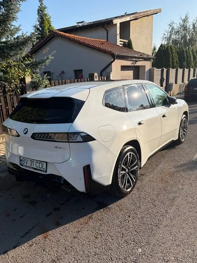 BMW iX3 — imagine 3