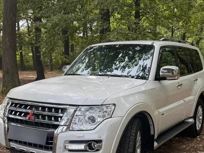 Mitsubishi Pajero IV