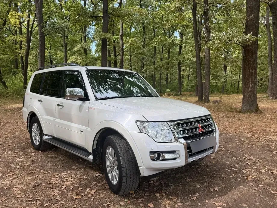 Mitsubishi Pajero IV — imagine 2