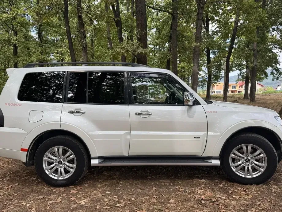 Mitsubishi Pajero IV — imagine 3