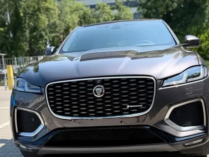 Jaguar F-Pace D200 AWD SE