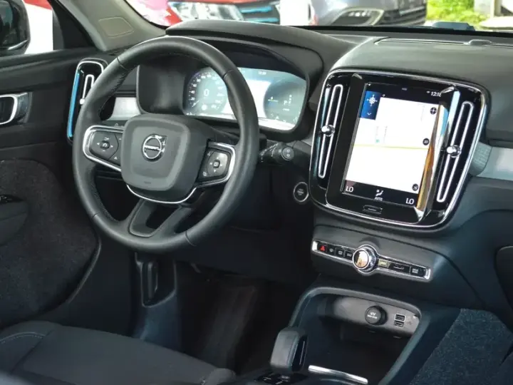 Volvo XC 40 T5 Recharge DKG Essential