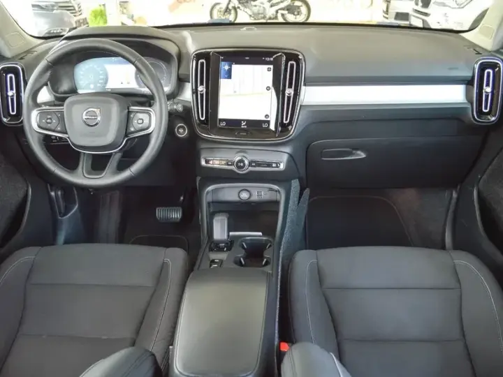 Volvo XC 40 T5 Recharge DKG Essential