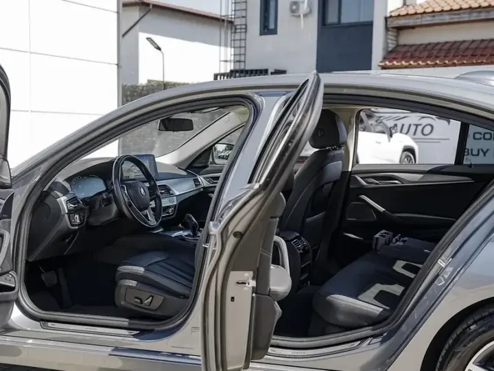 BMW Seria 5 G30/G31 530e xDrive AT PHEV