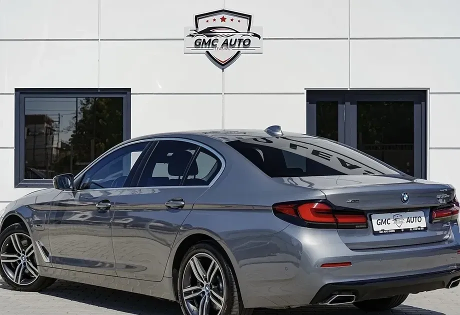 BMW Seria 5 G30/G31 530e xDrive AT PHEV — imagine 3