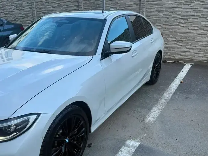 BMW Seria 3 330i AT