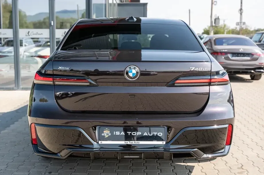 BMW Seria 7 G70 — imagine 3