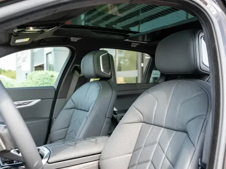 BMW Seria 7 G70
