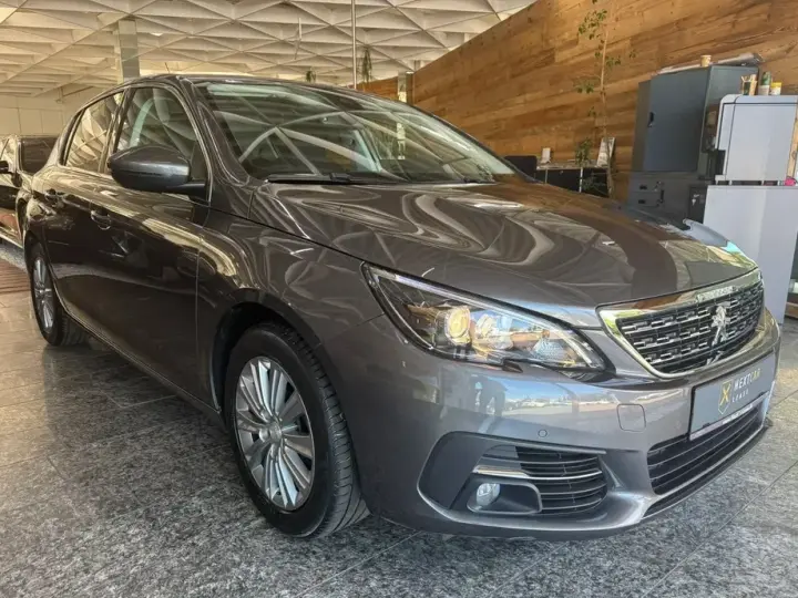 Peugeot 308 II BlueHDi 130 EAT8 Allure
