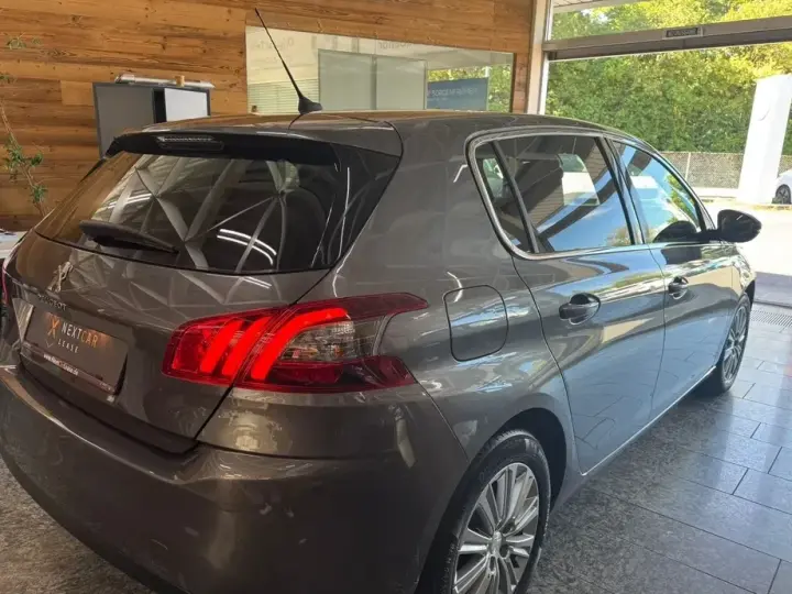 Peugeot 308 II BlueHDi 130 EAT8 Allure