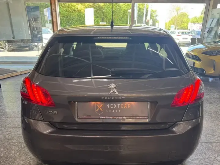 Peugeot 308 II BlueHDi 130 EAT8 Allure