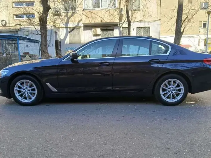BMW Seria 5 G30/G31 520d AT