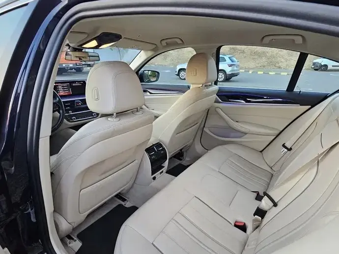 BMW Seria 5 G30/G31 520d AT