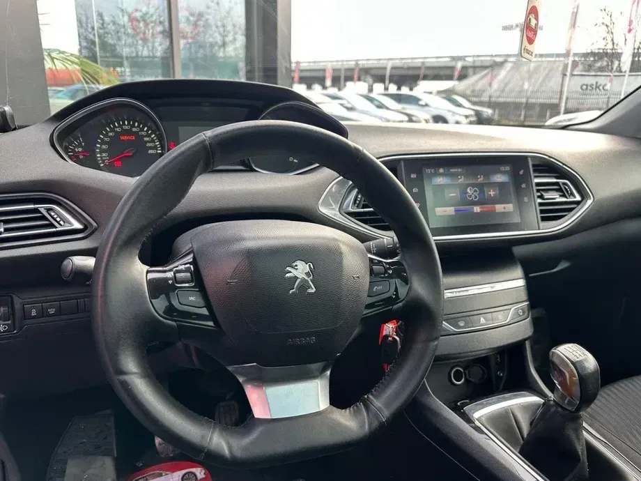 Peugeot 308 — imagine 5