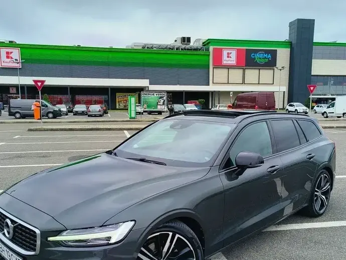 Volvo V60 II D4 Geartronic R-Design