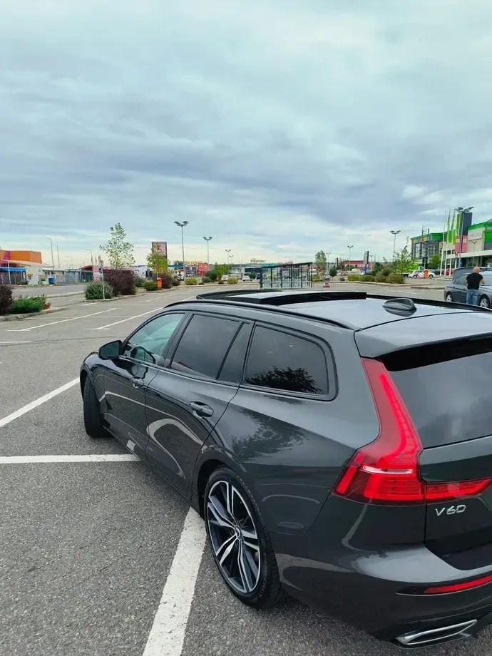 Volvo V60 II D4 Geartronic R-Design — imagine 3